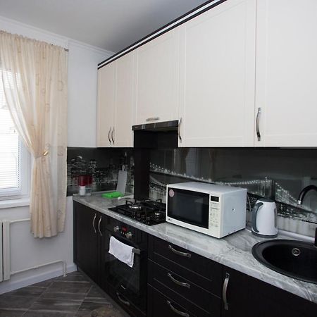 Apartament Curat Si Confortabil Str. Ismail 86 In Centrul Chisinaului Appartement Buitenkant foto