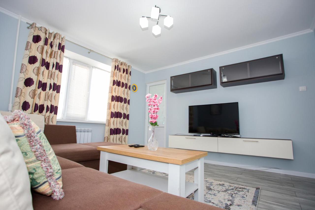 Apartament Curat Si Confortabil Str. Ismail 86 In Centrul Chisinaului Appartement Buitenkant foto