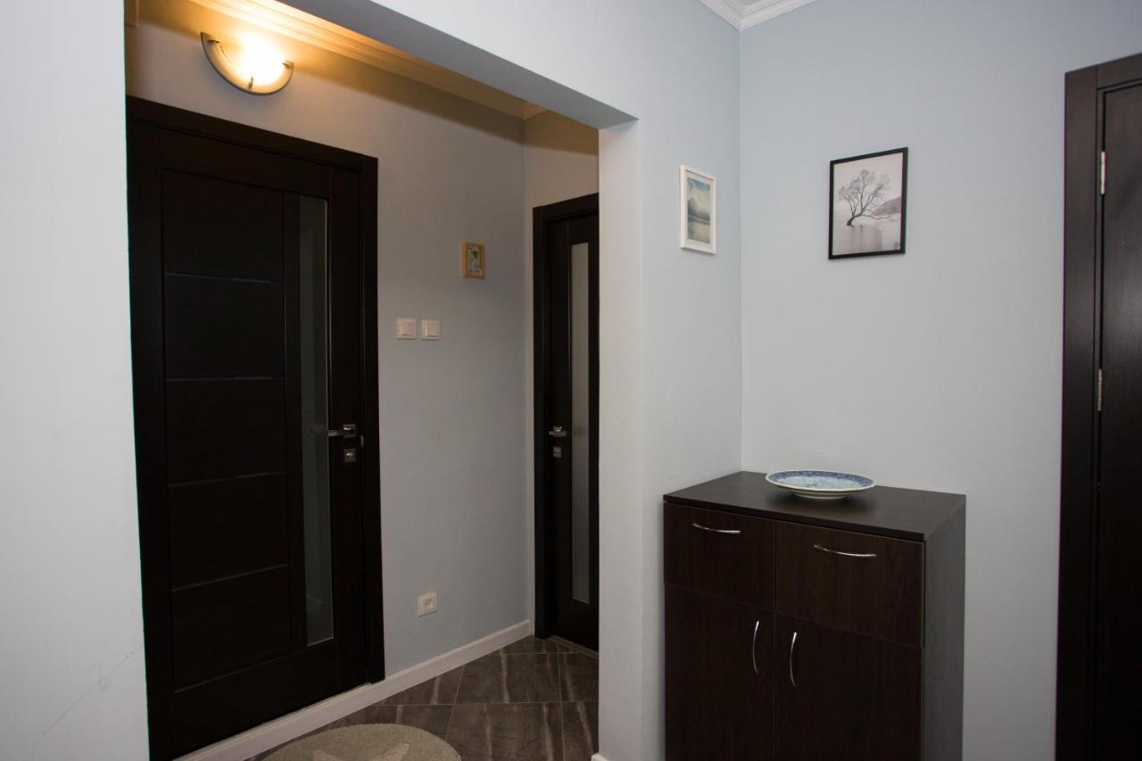 Apartament Curat Si Confortabil Str. Ismail 86 In Centrul Chisinaului Appartement Buitenkant foto