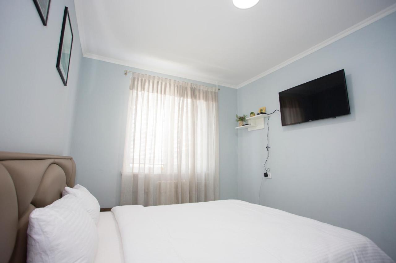 Apartament Curat Si Confortabil Str. Ismail 86 In Centrul Chisinaului Appartement Buitenkant foto